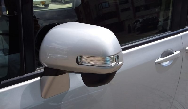 Used 2012 Toyota Voxy full