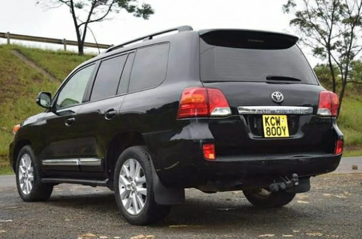 Used Abroad 2012 Toyota Landcruiser V8 full