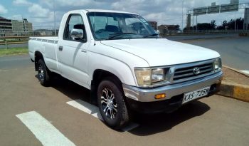 2004 Used Manual Toyota Hilux call,0746269485, full