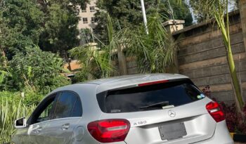 Mercedes A180 2016 New full