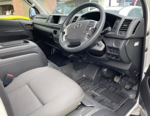 TOYOTA HIACE WAGON 2021 (Foreign Used) full
