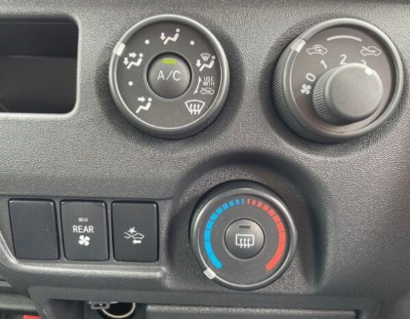 TOYOTA HIACE WAGON 2021 (Foreign Used) full