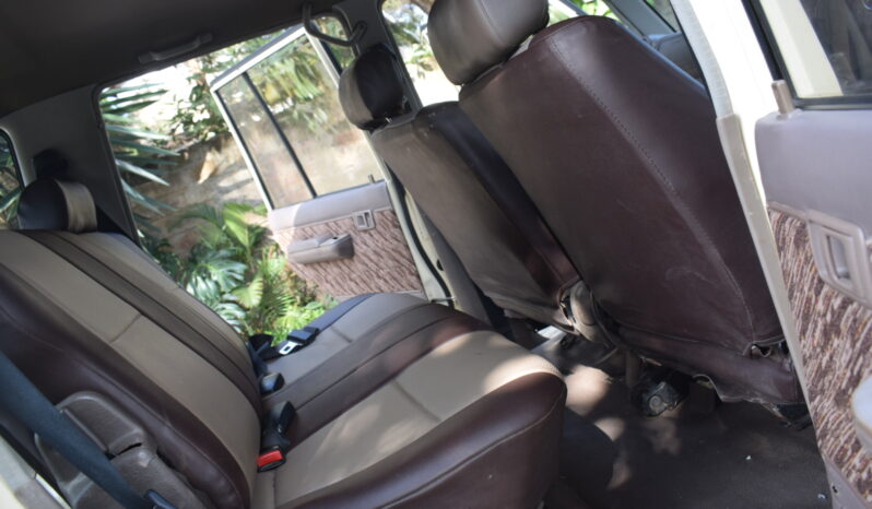 Toyota Land Cruiser 76 Series full
