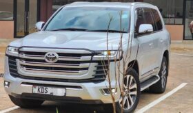 Toyota Landcruiser V8 2013 Locally Used