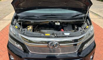 Toyota vellfire 2014 Locally Used full