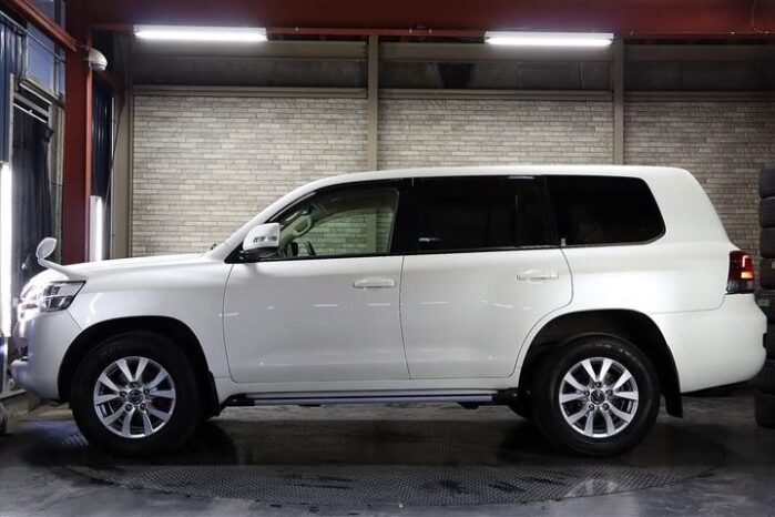 Toyota Landcruiser V8 2019 Foreign Used full
