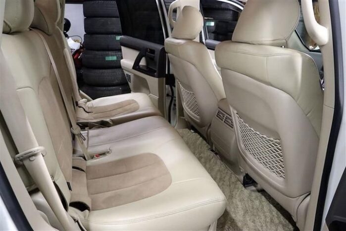Toyota Landcruiser V8 2019 Foreign Used full