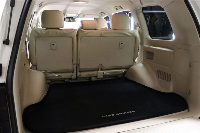 Toyota Landcruiser V8 2019 Foreign Used full