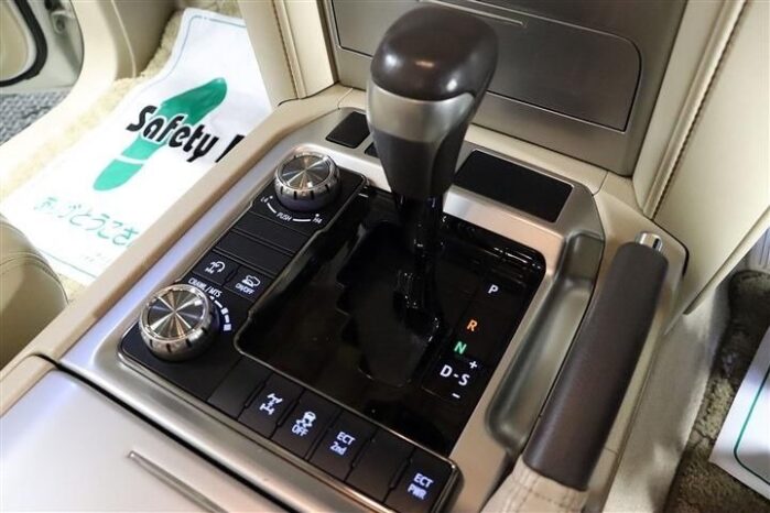 Toyota Landcruiser V8 2019 Foreign Used full