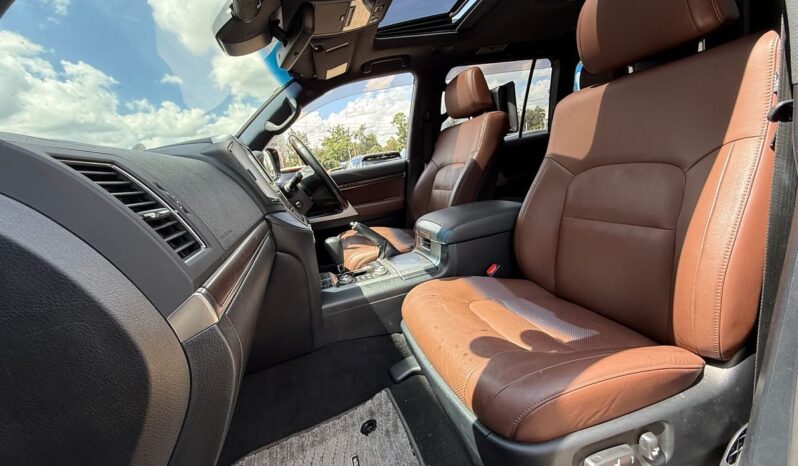 Toyota Landcruiser V8 2019 Foreign Used full