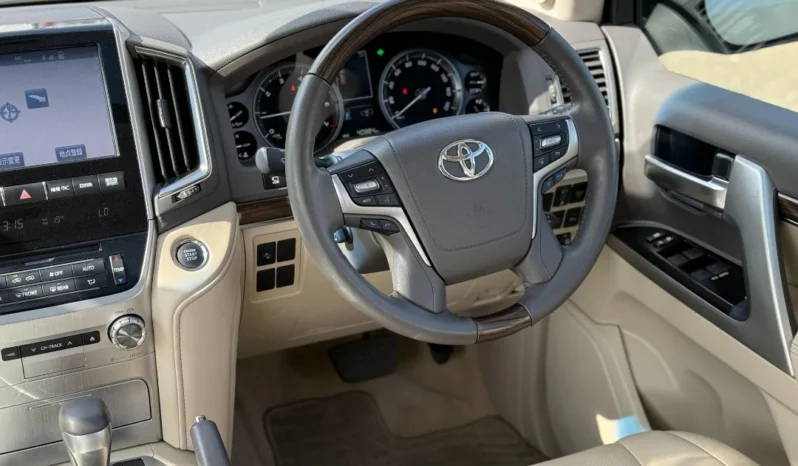 Toyota Landcruiser V8 2018 Foreign Used full