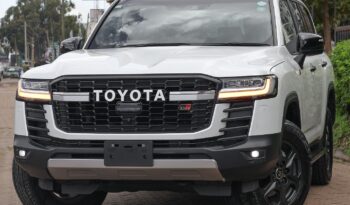 Toyota Landcruiser V8 2022 Foreign Used full