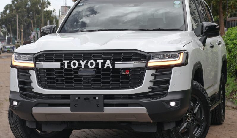 Toyota Landcruiser V8 2022 Foreign Used full