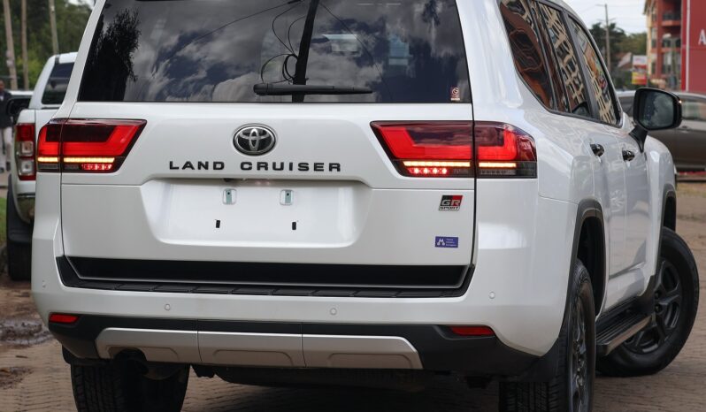 Toyota Landcruiser V8 2022 Foreign Used full