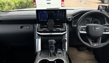 Toyota Landcruiser V8 2022 Foreign Used full
