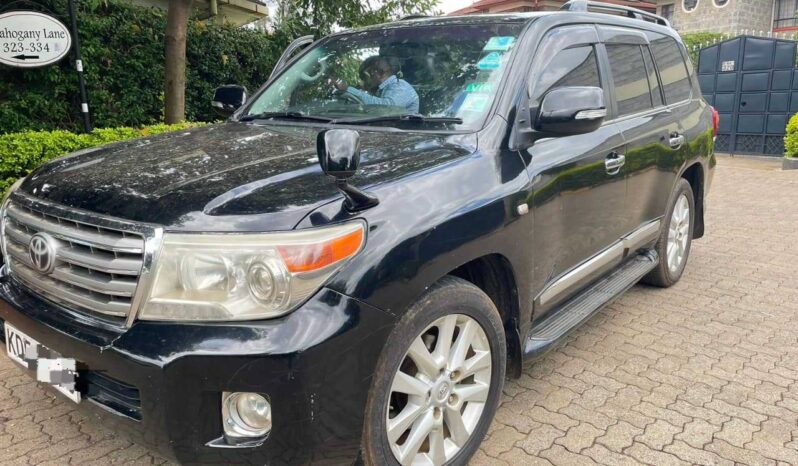 Toyota Landcruiser V8 2014 Locally Used full