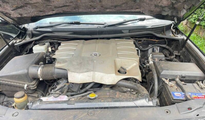Toyota Landcruiser V8 2014 Locally Used full