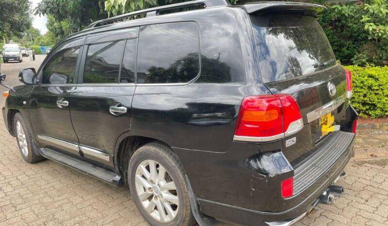 Toyota Landcruiser V8 2014 Locally Used full