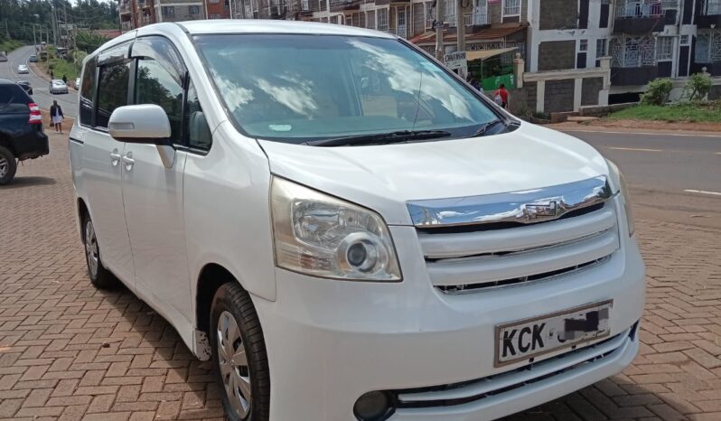 Toyota Noah 2010 Locally Used full