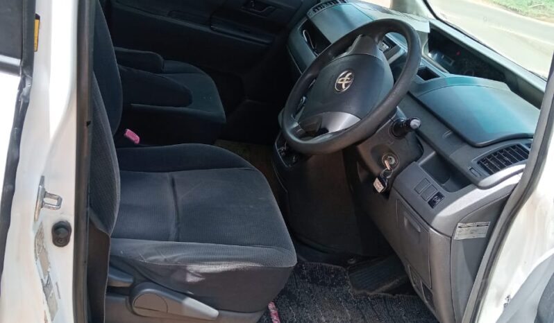 Toyota Noah 2010 Locally Used full