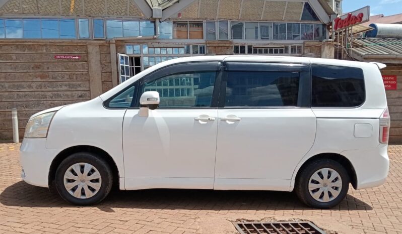 Toyota Noah 2010 Locally Used full
