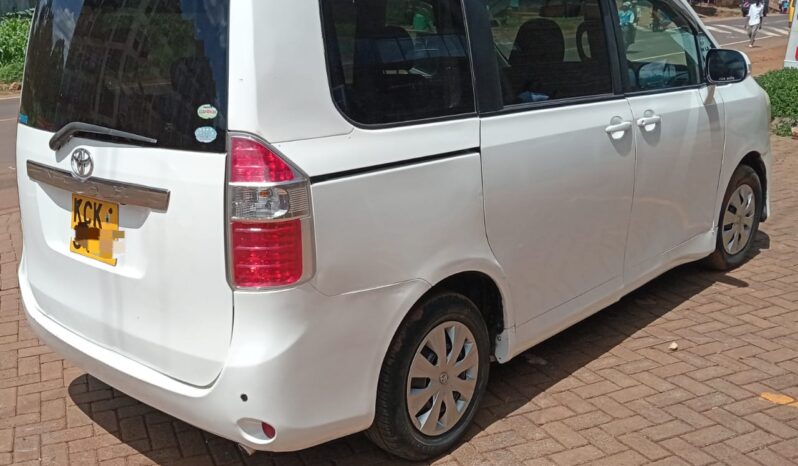 Toyota Noah 2010 Locally Used full