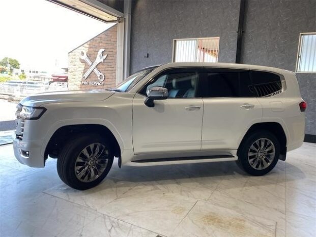Toyota land Cruiser 2022 Foreign Used full